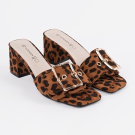 Goodin Tweed chanclas en un pistón de leopardo marrón 1