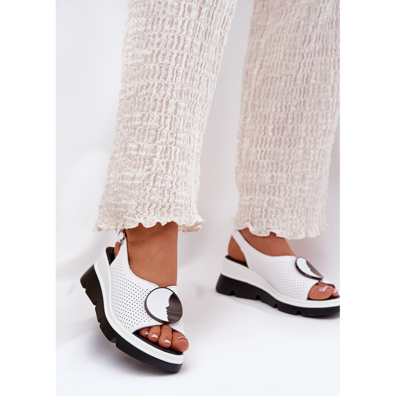 S.Barski Sandalias de cuero para mujeres con una cuña con un adorno S. Barski LR51-788 White blanco 2