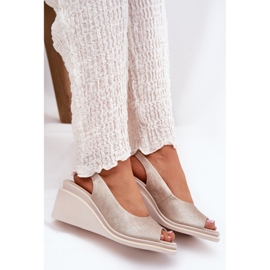 S.Barski Sandalias de cuero para mujeres en la cuña S. Barski LR51-539 PLN dorado 7