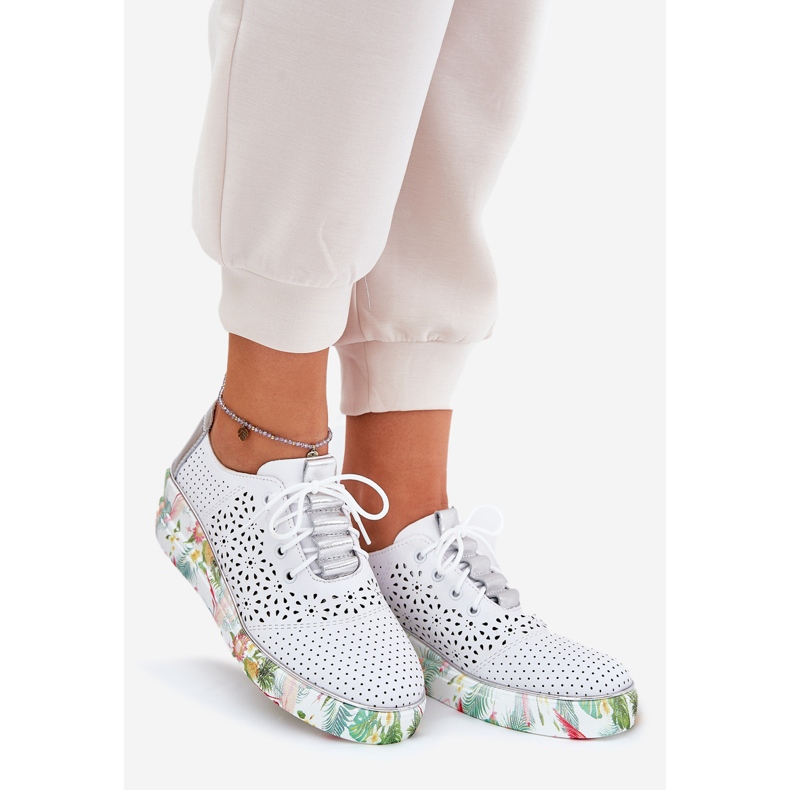 Zapatos de cuero para mujeres Artiker 56C1799 White and Silver blanco 1