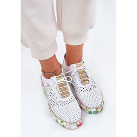 Zapatos de cuero para mujeres para Artiker 56C1800 White and Gold blanco 5
