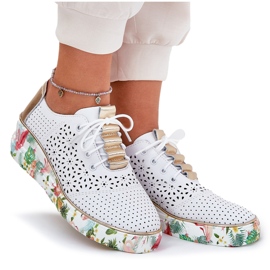 Zapatos de cuero para mujeres para Artiker 56C1800 White and Gold blanco 10