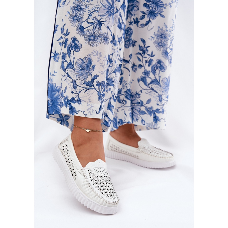 Vinceza Mocasines de cuero para mujeres con un patrón de trabajo abierto Vincez 88028 White blanco 2