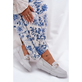 Vinceza Mocasines de cuero para mujeres con detalles dorados Vincez 88007 gris claro blanco 6