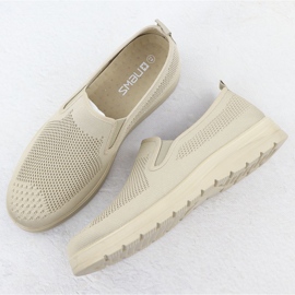News Noticias de Beige Beige de los hombres 1022 3
