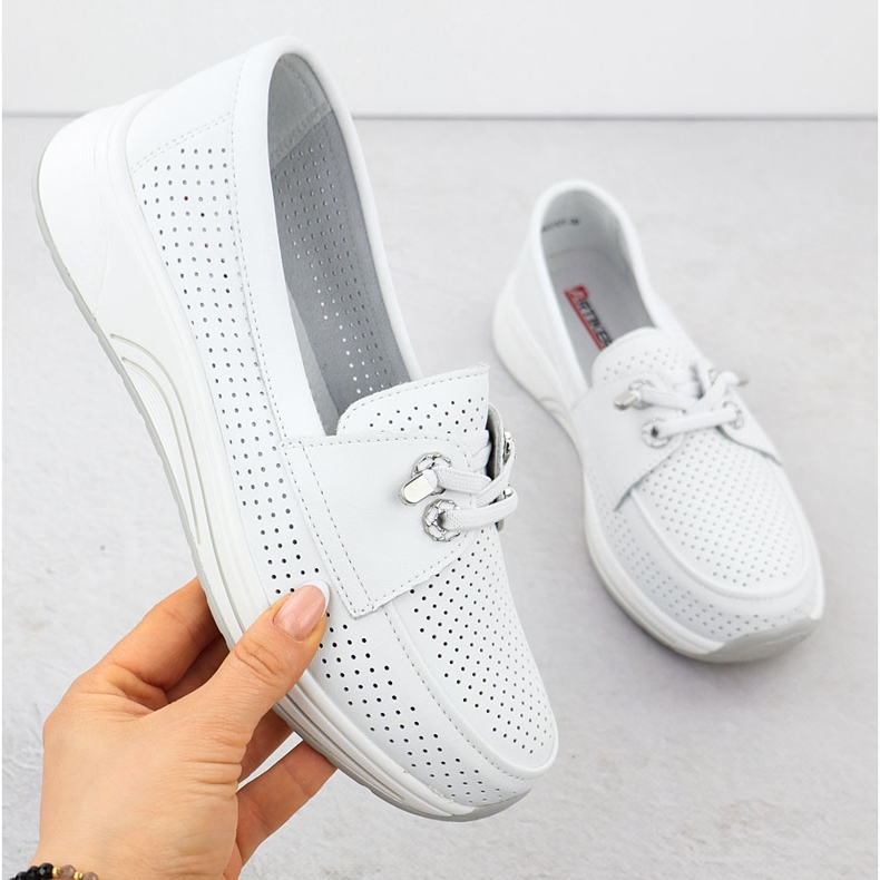 Zapatos de cuero a puertas para mujeres Artiker blanco 56C2101 1