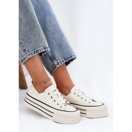Zapatillas de deporte de cuero para mujeres en la plataforma blanca GOE RR2N4106 blanco 8
