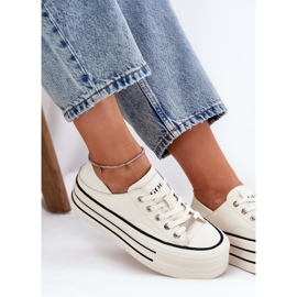Zapatillas de deporte de cuero para mujeres en la plataforma blanca GOE RR2N4106 blanco 10