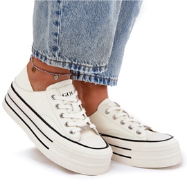 Zapatillas de deporte de cuero para mujeres en la plataforma blanca GOE RR2N4106 blanco 11