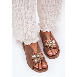 S.Barski Sandalias para mujeres de tacón plano con un adorno de S. Barski KV27-001 Beige oscuro 5