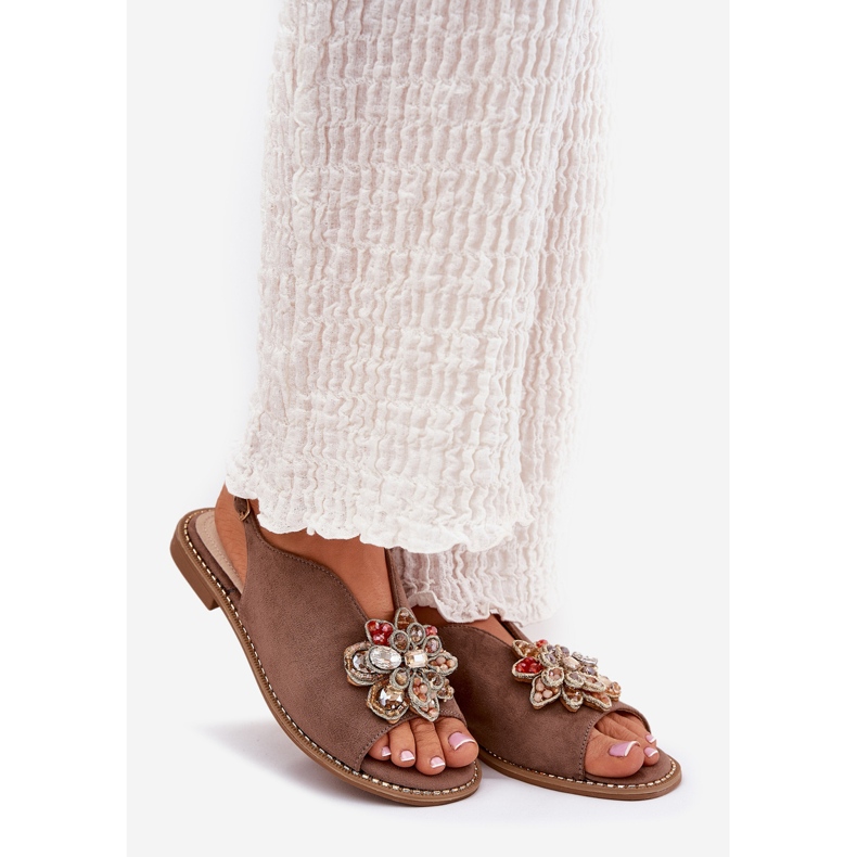 S.Barski Sandalias para mujeres de tacón plano con un adorno de S. Barski KV27-001 Beige oscuro 1