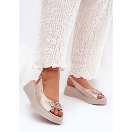 S.Barski Sandalias de cuero para mujeres en cuña con un detalle decorativo de S. Barski LR51-593 Oro dorado 2