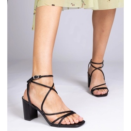 Sandalias negras Eco -Leather en la publicación negro 1