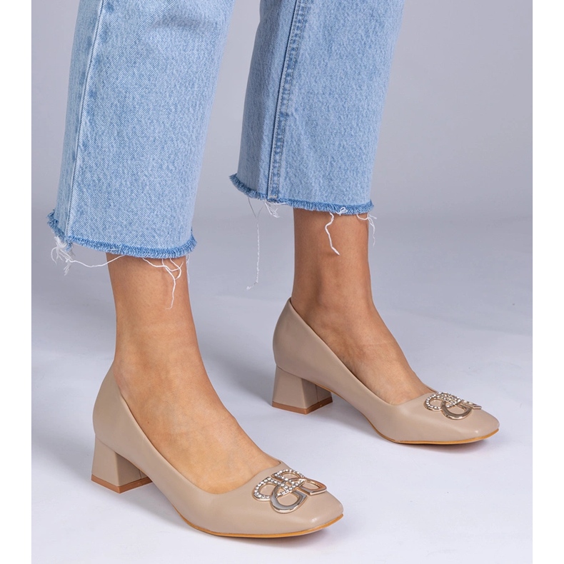 Bombas marrones de baja tacón con circones marrón 2 Bombas marrones de baja tacón con circones marrón 2