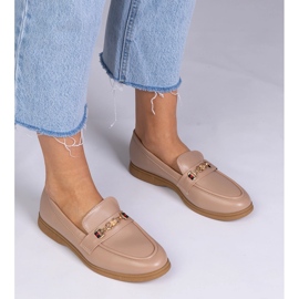 Mocasines marrones con una decoración dorada marrón 3