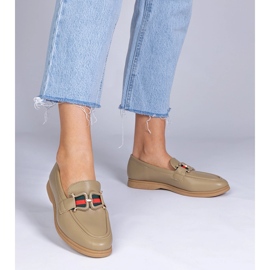 Mocasines verdes con eco -leather con un adorno 1