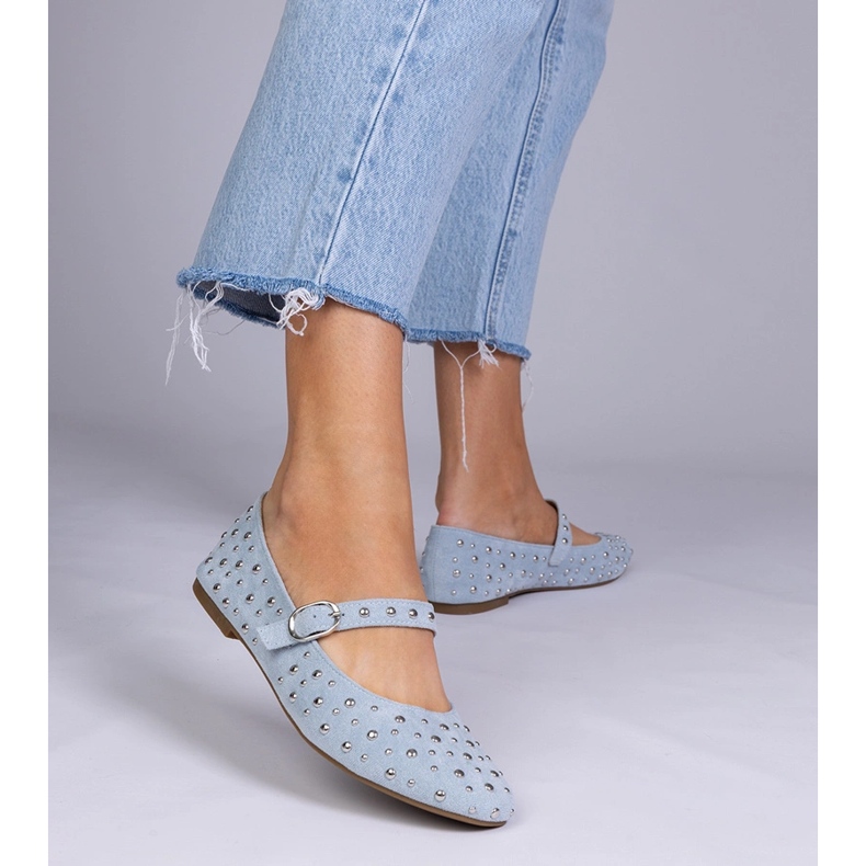Bailarinas azules con tachuelas y hebillas 1 Bailarinas azules con tachuelas y hebillas 1