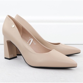 Vinceza Bombas para mujeres en una publicación decorativa beige vincza 62221 2