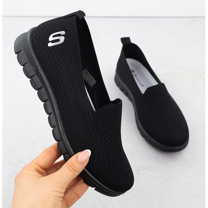 Los zapatos deportivos femeninos resbalaron negros Potocki 16327 1