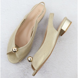 Sandalias de baja tacón para mujeres Dorado T.Sokolski 136 4