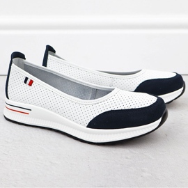 Ballerinas de cuero Openwork en la plataforma blanca Filippo 6134 blanco 2