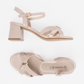 Goodin Sandalias de mujer en un poste beige. 2 Goodin Sandalias de mujer en un poste beige. 2