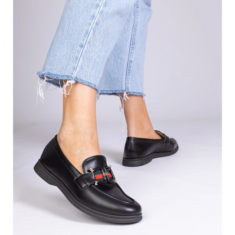 Mocasines negros ecológicos con un adorno 1 Mocasines negros ecológicos con un adorno 1