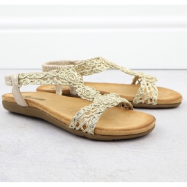 Las cómodas sandalias de las mujeres Irsona Golden Artiker 56C1281 dorado 2