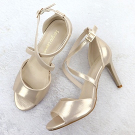 Sandalias femeninas en el Złote Sergio Leone Sk432 Satin Pin dorado 3