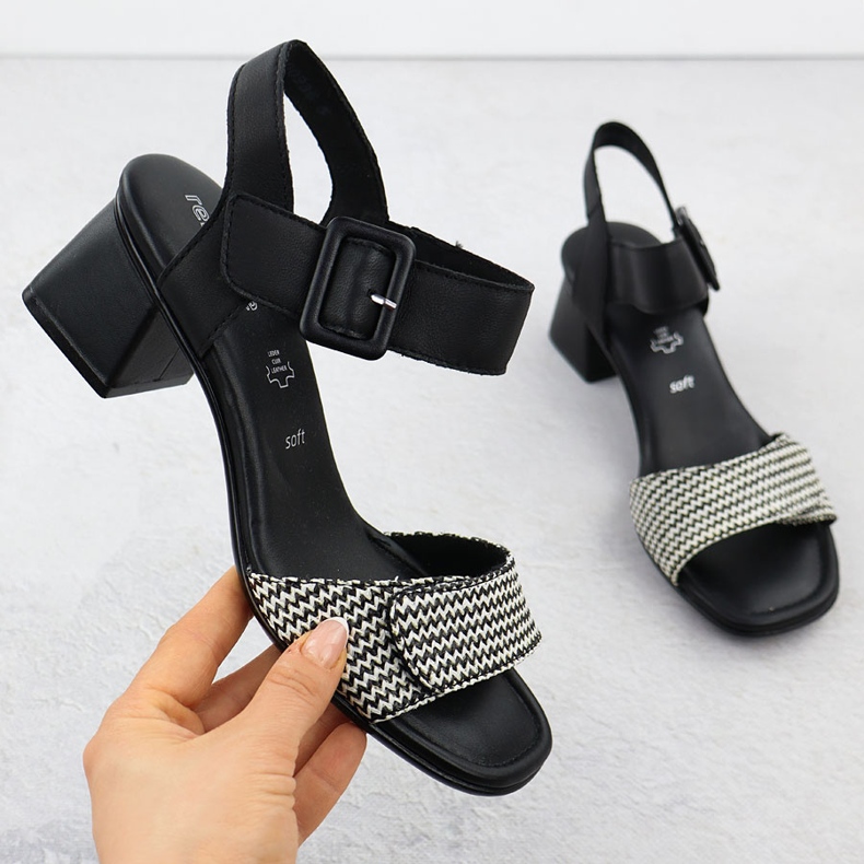 Las sandalias femeninas remonte negro 1