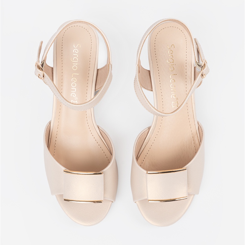 Sergio Leone Sandalias en el pilar de las mujeres con una luz abierta mendigando el talón beige 2