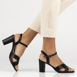 Filippo Sandalias de cuero para mujeres en el poste negro DS6901/25 BK 4