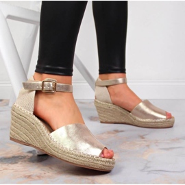 Sandalias alpargatas en el tacón de cuña eVento W EVE68A oro dorado 9