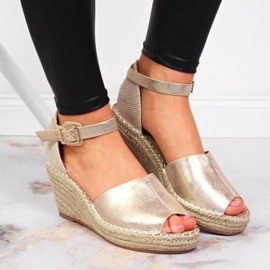 Sandalias alpargatas en el tacón de cuña eVento W EVE68A oro dorado 10
