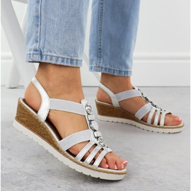 Sandalias para mujeres para cuña con elástica Silver Remonte R6264-92 plata 5