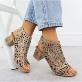 Sandalias femeninas construidas Openwork Rieker 64780-90 multicolor 4