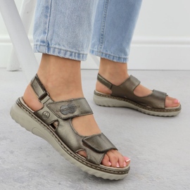 Sandalias de cuero para mujeres con velcro marrón rieker 60462-90 5