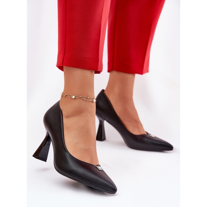 Bombas elegantes en el Pon negro Vinceza 62222 2