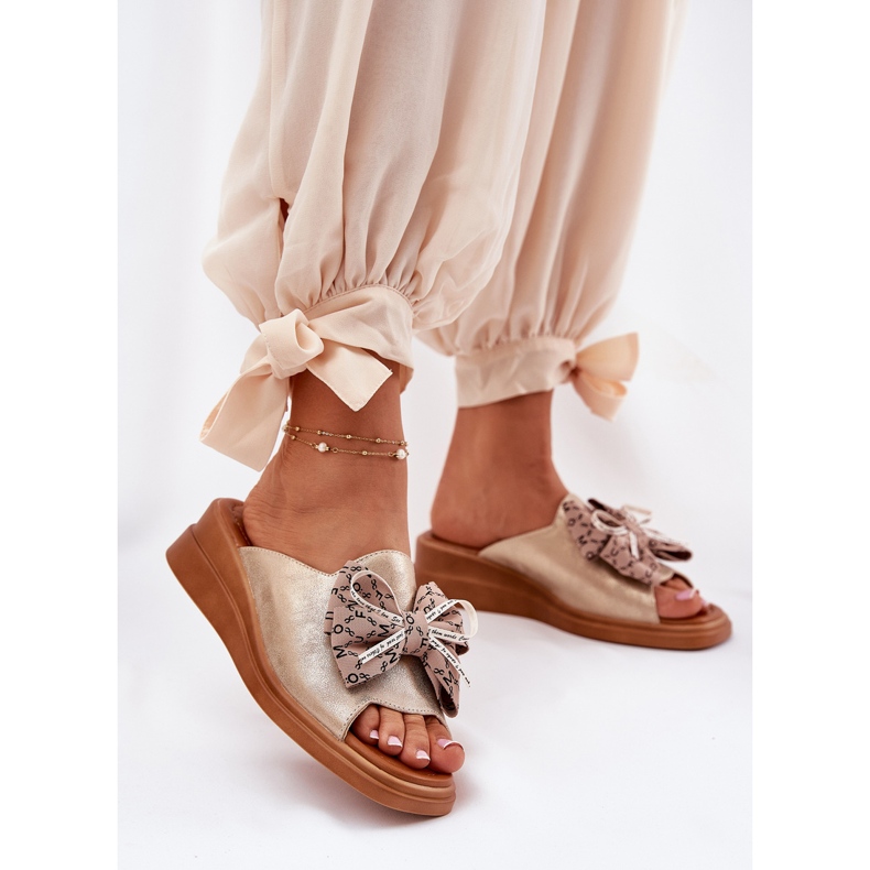 Jezzi Cuñas de mujeres en cuña con un arco de oro dorado 2