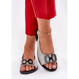Jezzi Sandalias planas con decoración Eco Leather Plate plata 3