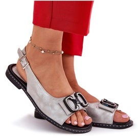 Jezzi Sandalias planas con decoración Eco Leather Plate plata 9