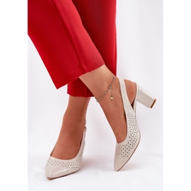 Sandalias abiertas con dedos puntiagudos en el Sergio Leone SK163 Pearl Post beige 3