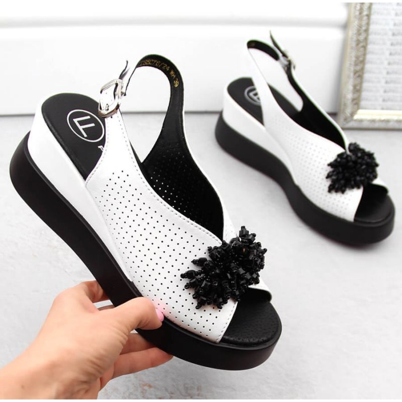 Sandalias cuña de piel con abalorios Filippo W PAW529B blanco 1