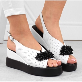 Sandalias cuña de piel con abalorios Filippo W PAW529B blanco 3