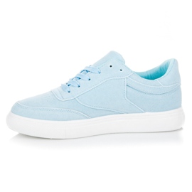 Zapatillas de deporte en la plataforma azul 4