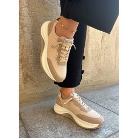 Zapatillas de ante femeninas en la plataforma Big Star RR274A345 Hi-Poly Dark-Line beige 9