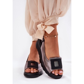 Sandalias de cuero para mujeres con una cuña con decoración Artiker 56C2158 Grafito plata 3