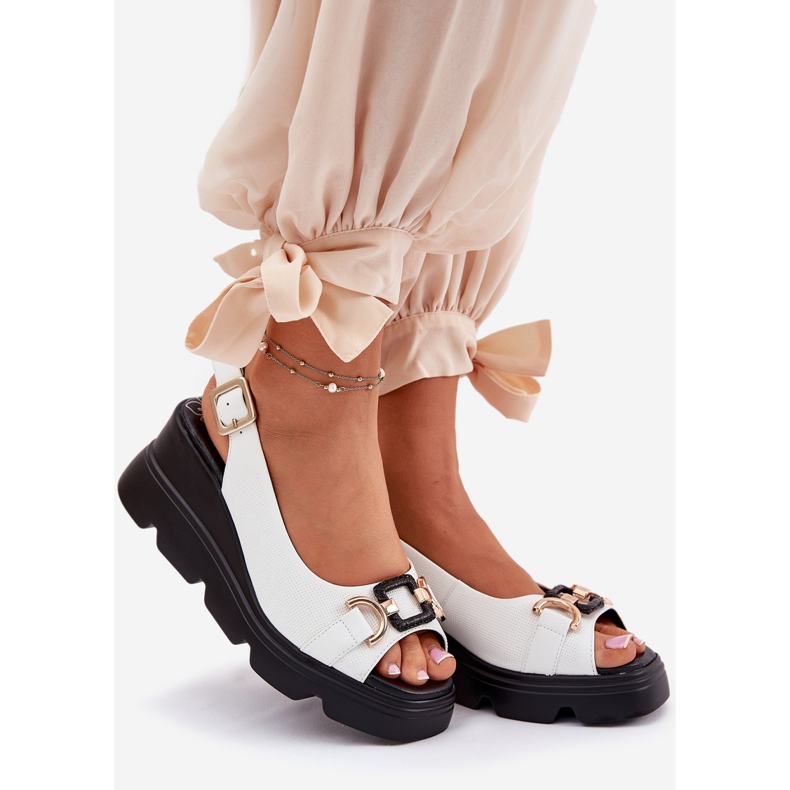 ARTIKER Sandalias de cuero para mujeres en cuña y plataforma con decoración Artker 56C1588 White blanco 1