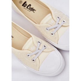 Zapatillas de zapatillas con bordado con bordado Lee Cooper LCW-25-31-3445L beige 8