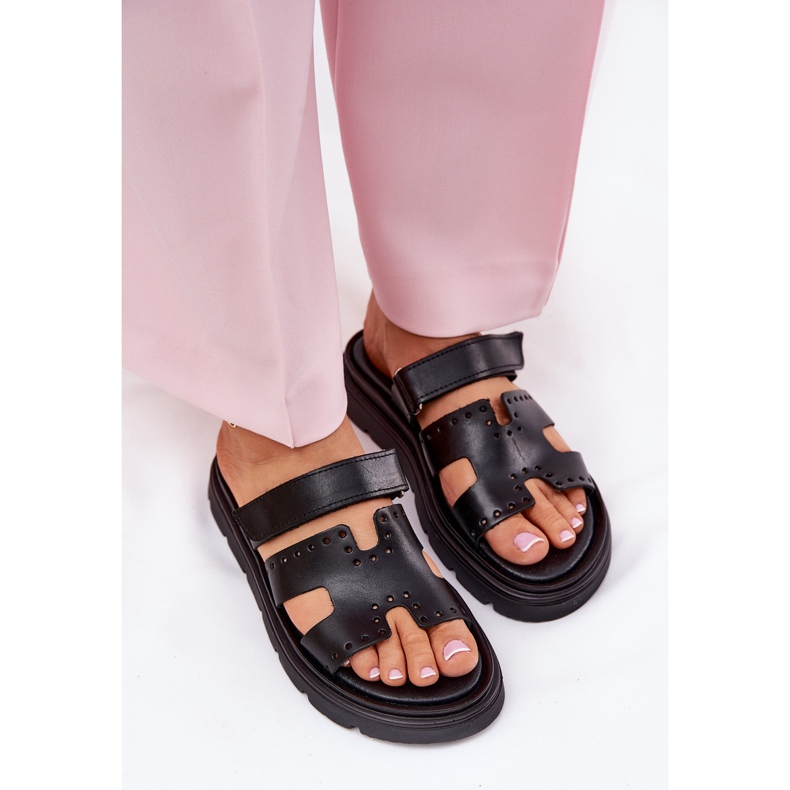 Zapatillas de cuero natural para mujeres en la plataforma Zazoo 40440 Negro 2